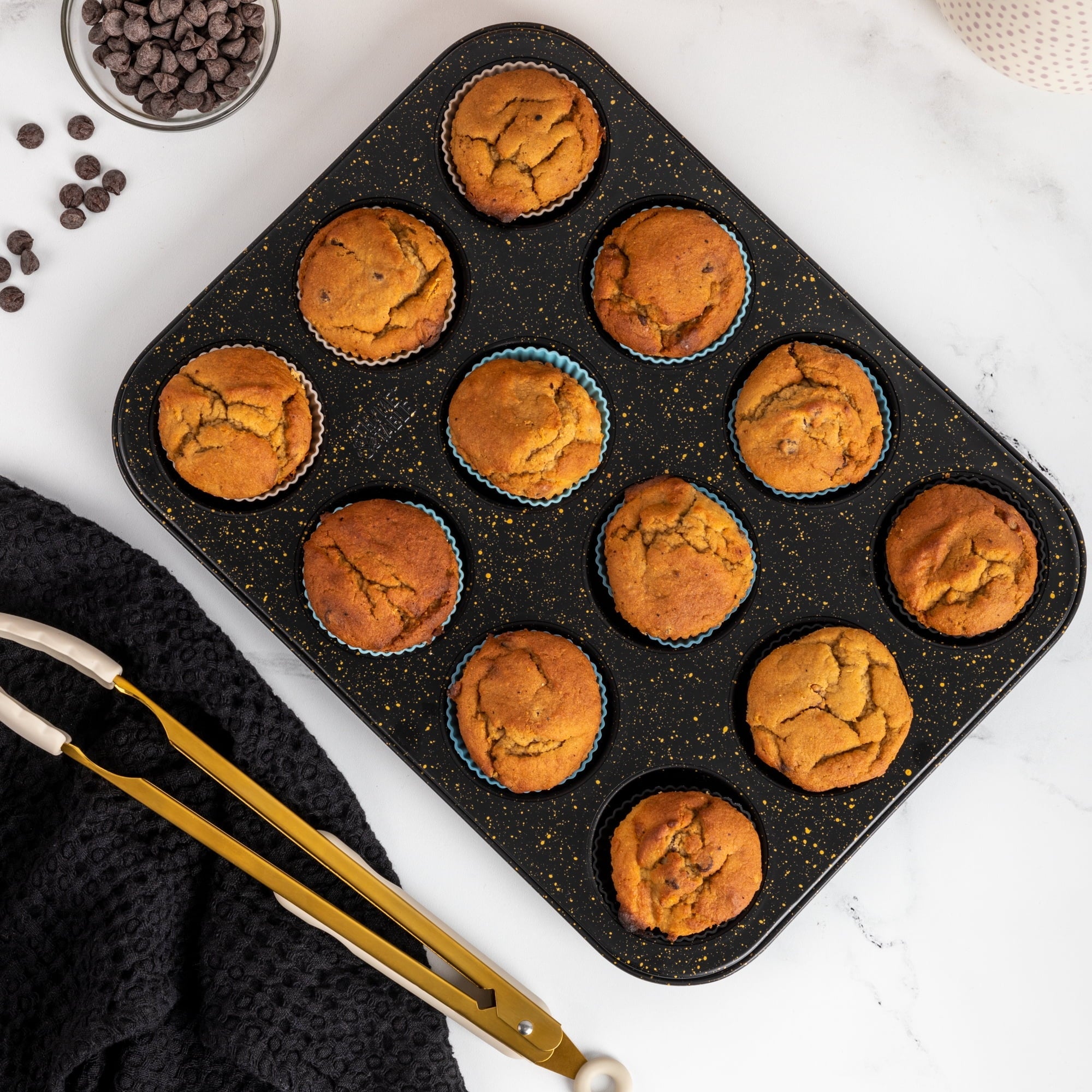 12 Cup Nonstick Muffin Pan with Silicone Baking Cups - Black